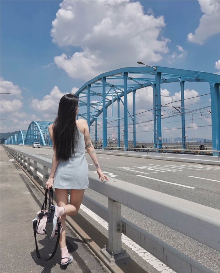 (새상품) 페일제이드 데님 자카드 홀터 드레스 원피스 연청 S 이미지