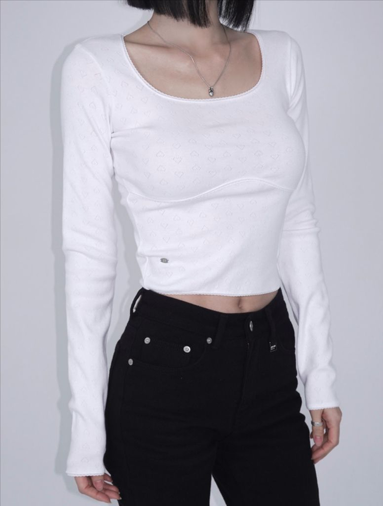 (새상품) 페일제이드 하트 펀칭 레이스 티 화이트 롱 슬리브 티셔츠 이미지