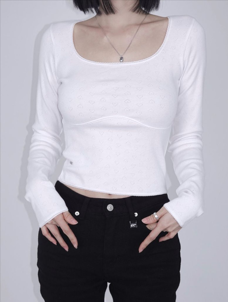 (새상품) 페일제이드 하트 펀칭 레이스 티 화이트 롱 슬리브 티셔츠 이미지