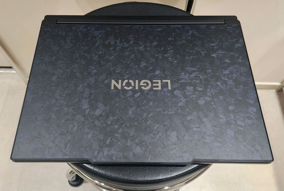 육안3D/리전프로9i LEGION PRO 9 18IAX10 275HX/ 5090 /4TB/64G/ 이미지