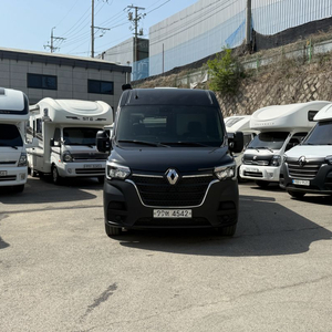 르노마스터 디파트 캠핑카 이미지