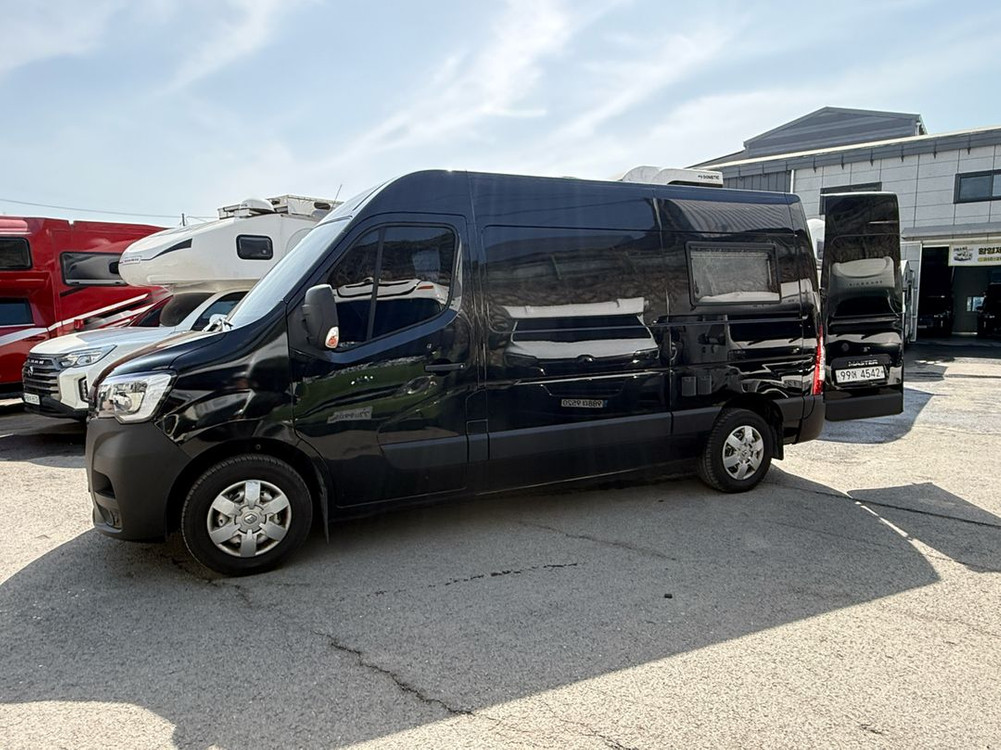 르노마스터 디파트 캠핑카 이미지