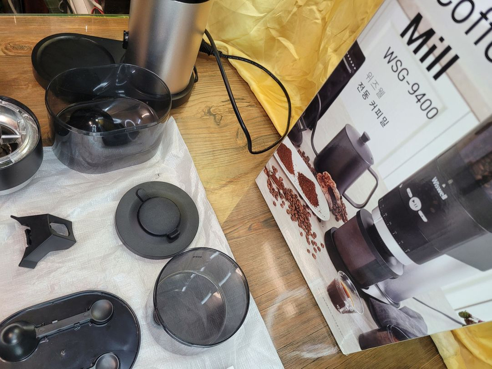 홈카페 위즈웰 전동커피밀 그라인더 WSG-9400 원두 고급형 도징 이미지