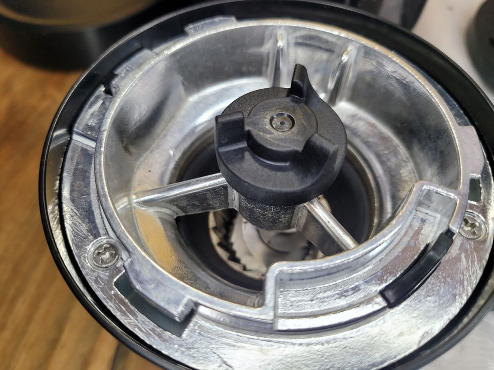 홈카페 위즈웰 전동커피밀 그라인더 WSG-9400 원두 고급형 도징 이미지