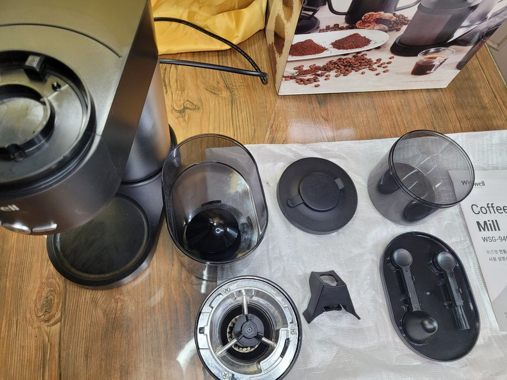 홈카페 위즈웰 전동커피밀 그라인더 WSG-9400 원두 고급형 도징 이미지