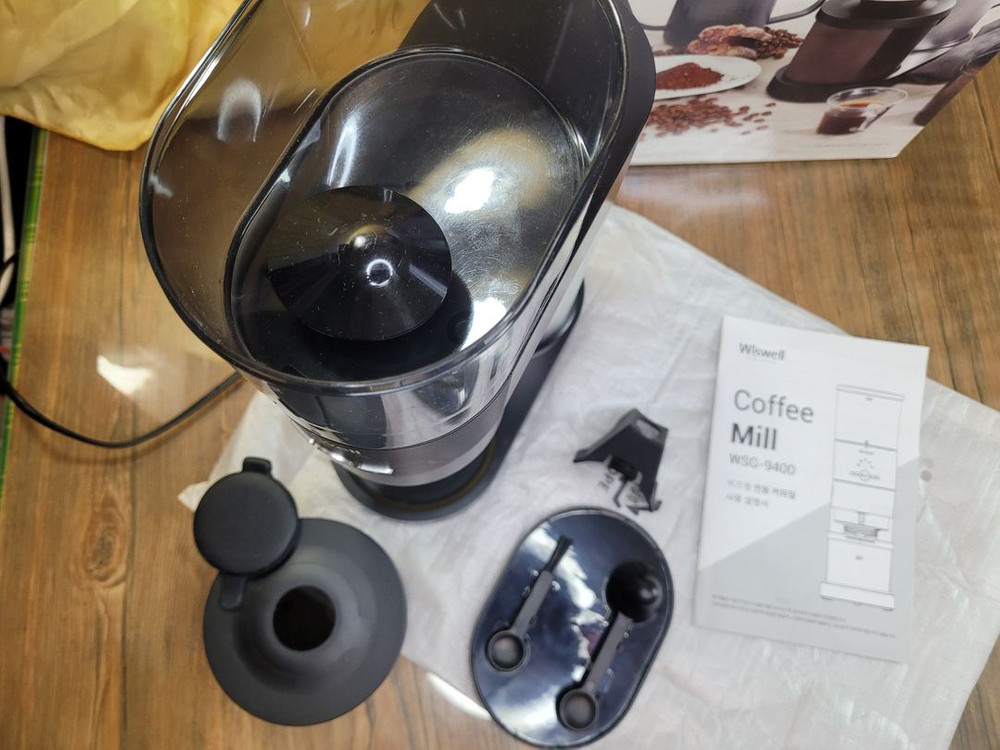 홈카페 위즈웰 전동커피밀 그라인더 WSG-9400 원두 고급형 도징 이미지