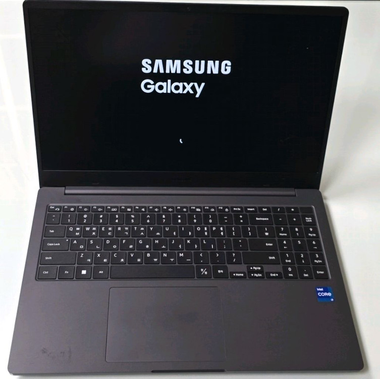 삼성갤럭시북2. i7-12세대. 램16. 저장512.15.6인치 이미지