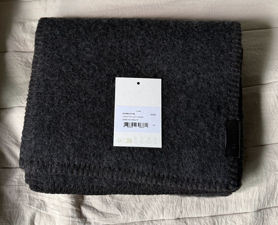 25FW르메르 머플러! 얼바닉30 마르지엘라 렉토 에토스 lfm 낫띵리튼 문달 파사드패턴 포터리 프라다 오라리 이미지