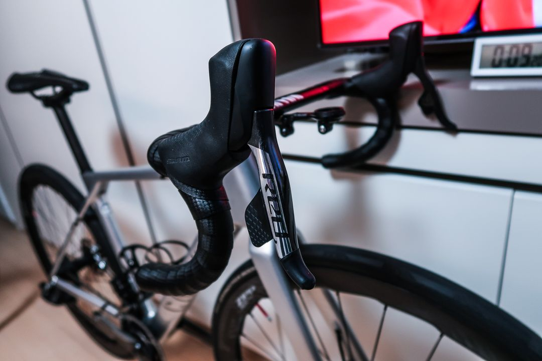 캐니언 얼티밋 CFR (CANYON Ultimate CFR) 로드 자전거 이미지