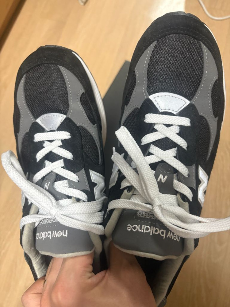 뉴발란스 992 코어 블랙 275팜니다 이미지