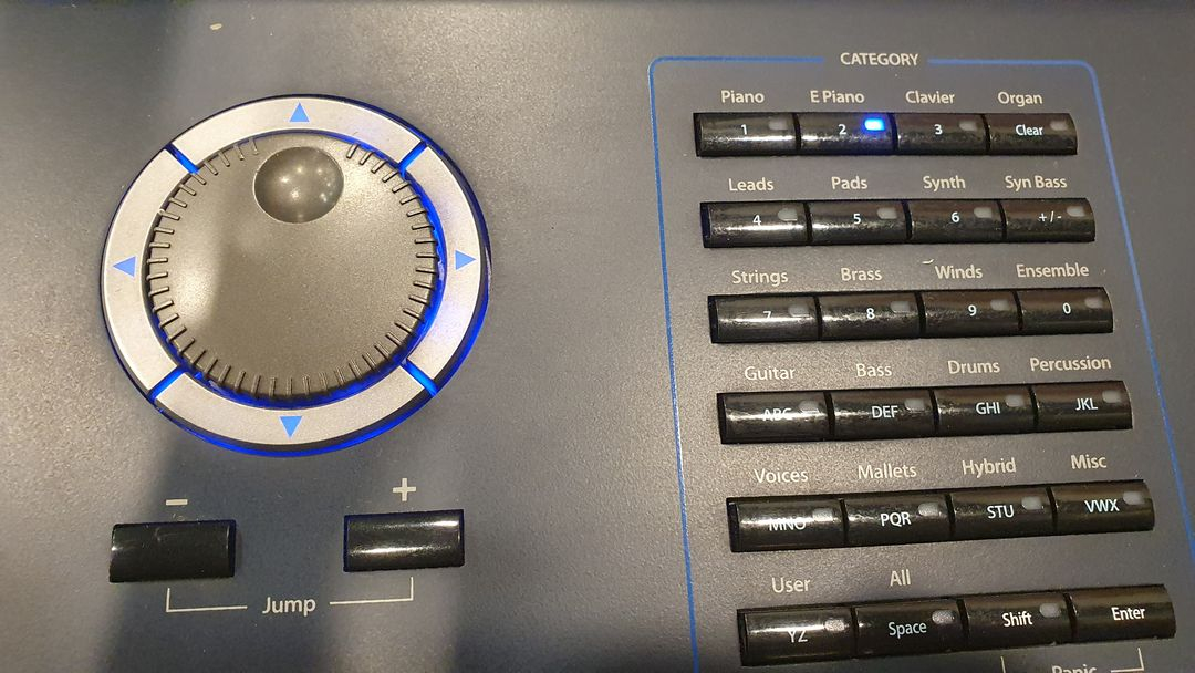 커즈와일(KURZWEIL) PC3 LE8 88건반 신디사이저 이미지