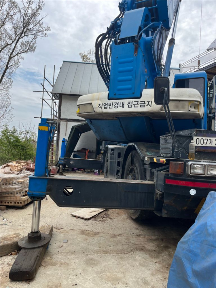 코벨코 16톤 크레인 이미지