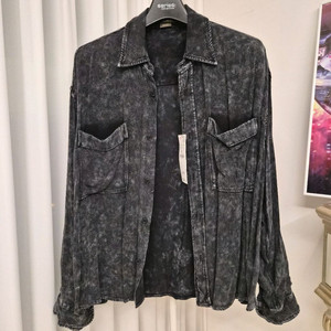 ZARA 플루이드셔츠 리미티드 에디션 이미지