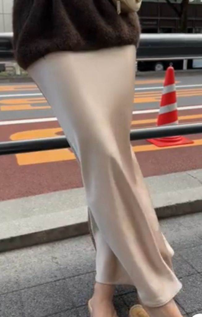 엔뉴엘 우아 실키 머메이드 스커트 이미지