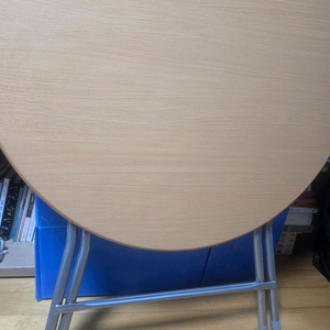 원형 접이식 식탁 이미지