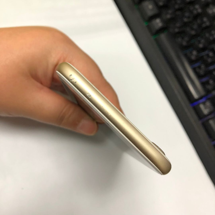 아이폰7 128GB 골드 중고폰 배터리88% 인스타 사진폰 레트로감성 카메라폰 206503 이미지