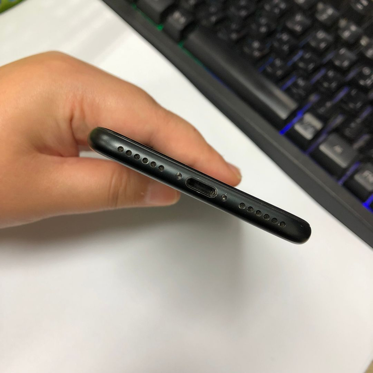 아이폰7 32GB 블랙 중고폰 배터리90% 인스타 사진폰 135952 이미지