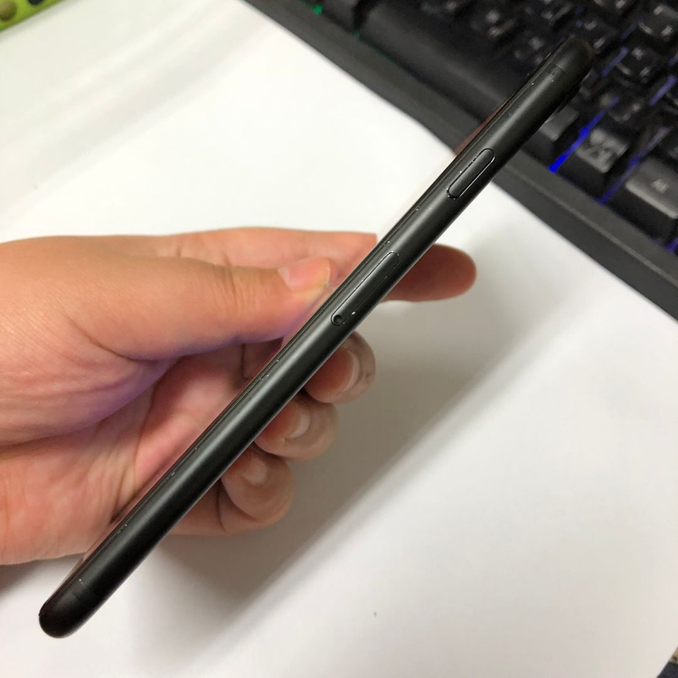 아이폰7 32GB 매트블랙 중고폰 배터리89% 인스타 카메라폰 136894 이미지