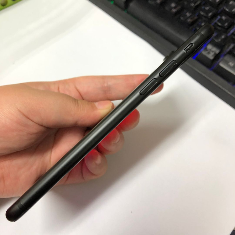 아이폰7 32GB 매트블랙 중고폰 배터리89% 인스타 카메라폰 136894 이미지