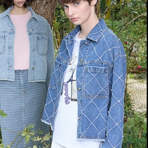 칼라거펠트 진주 디테일 데님 자켓 66사이즈 정품 이미지