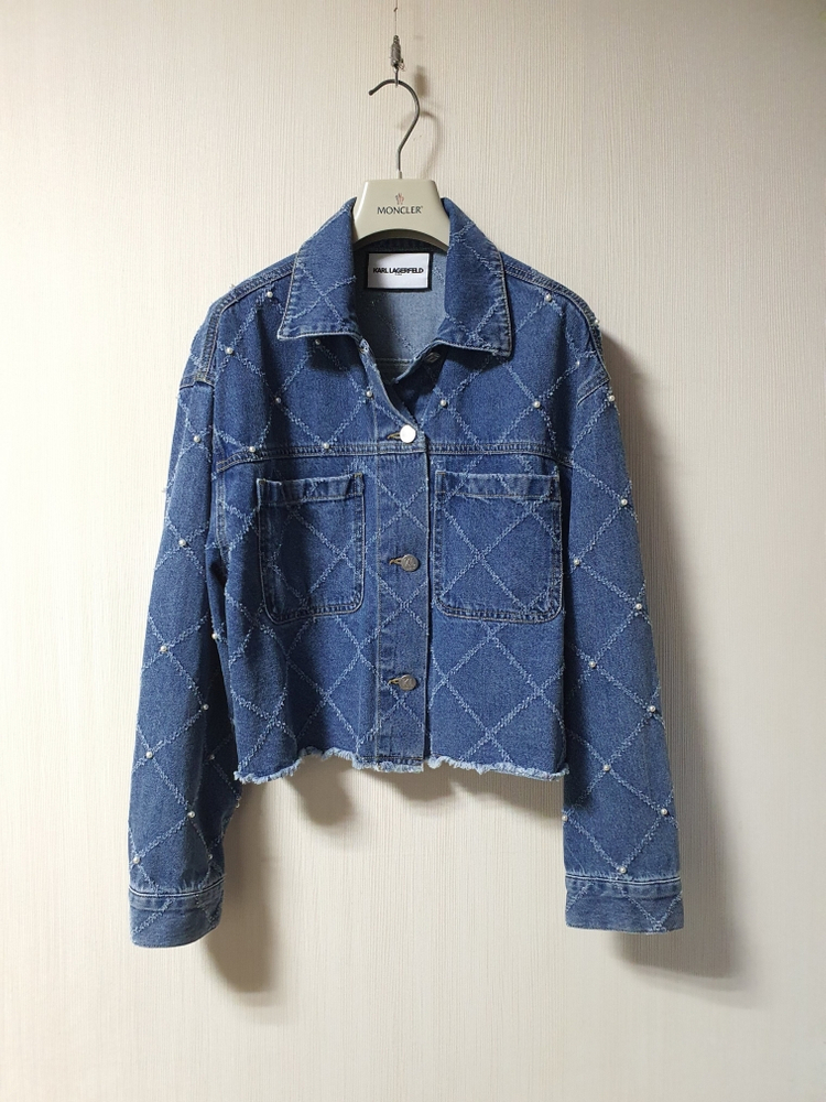 칼라거펠트 진주 디테일 데님 자켓 66사이즈 정품 이미지