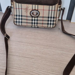 버버리 빈티지 크로스백 팝니다ㅡ정품 이미지