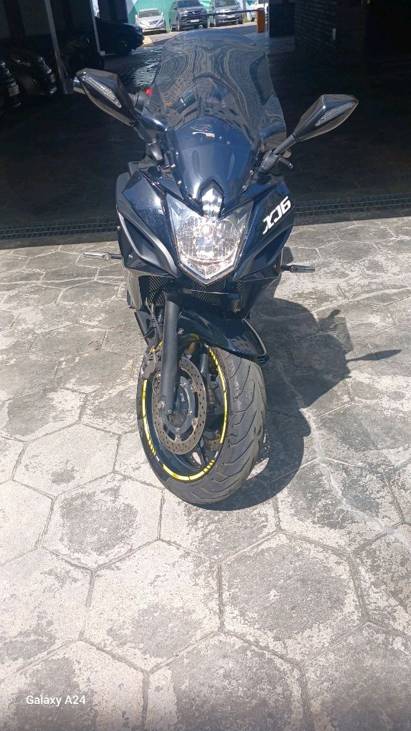 야마하 XJ6 디비전F ABS(익실 풀배기시스템 구조변경완료 +R6 수랭4기통 엔진 디튠+785mm시트고) 이미지