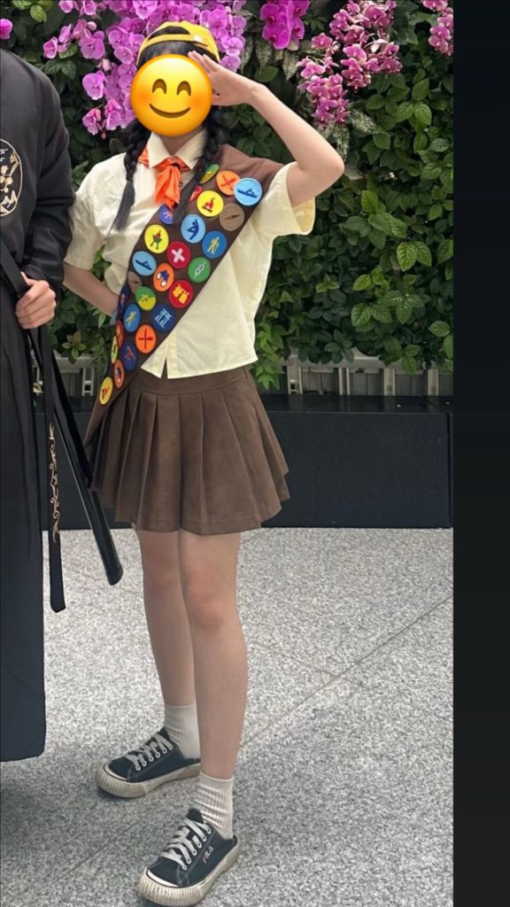 업 러셀 졸업사진 의상 대여 이미지