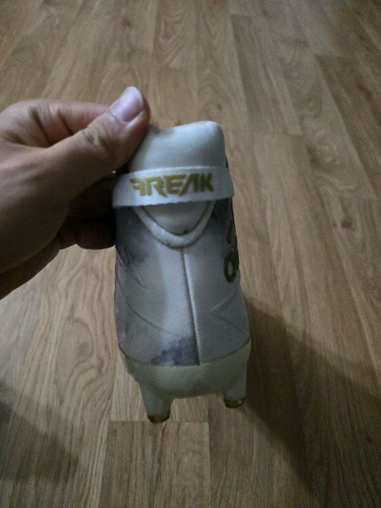 아디다스 축구화 BY3854 프릭 X 케블라 언케이지 260 이미지