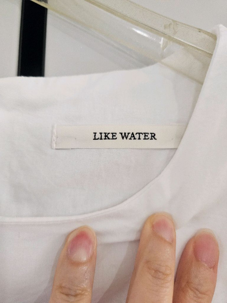 Like Water 화이트 원피스 이미지