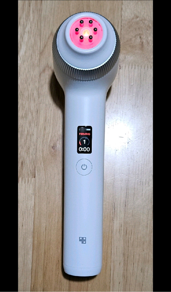 메디큐브울트라튠40.68판매새상품급고주파콜라겐주름리프팅모공뷰티디바이스스킨홈케어피부관리기기age-r미용괄사경락에이지알 이미지