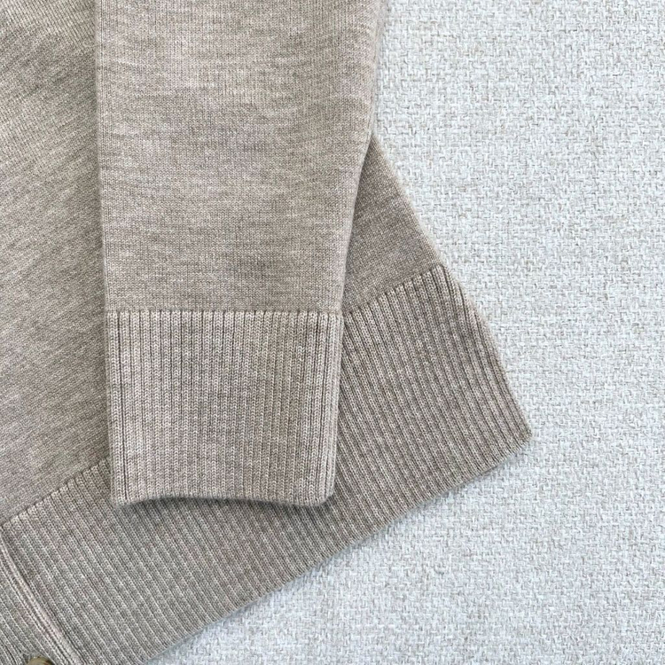 메종키츠네 더블폭스 울 라운드가디건 이미지