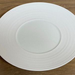제이엘꼬께 헤미스피어 새틴화이트 디너 접시 27cm 미사용 새제품 이미지