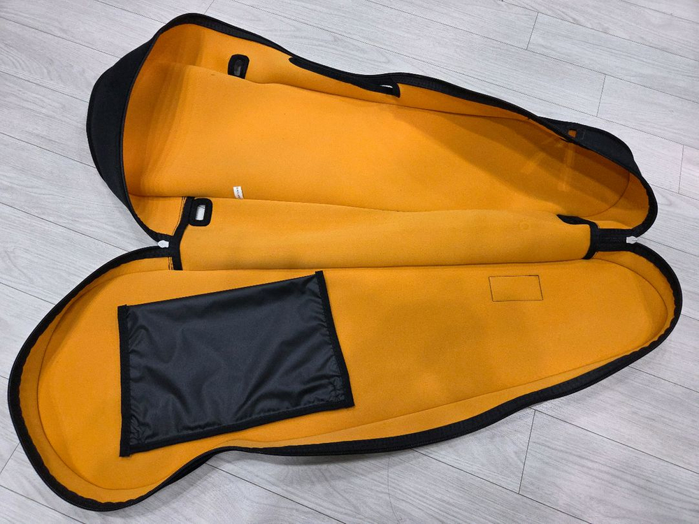 뱀 서브마린 후디커버 이미지