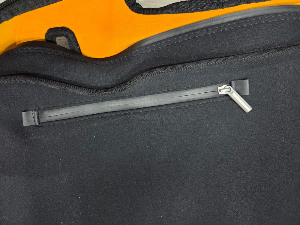 뱀 서브마린 후디커버 이미지