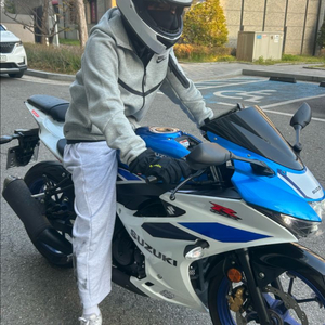 스즈키 gsxr125 이미지