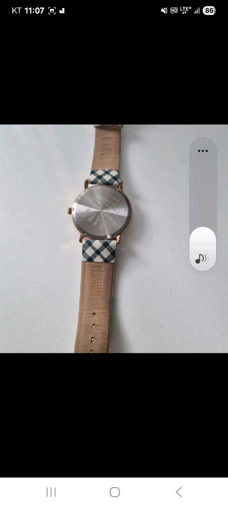 닥스 손목시계 이미지