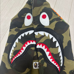 베이프 샤크 후드 집업 이미지