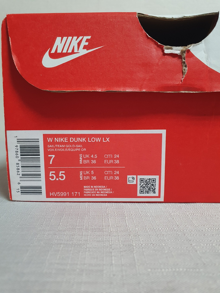 나이키 덩크 로우 LX 240 미사용 새상품 정품 택포 이미지