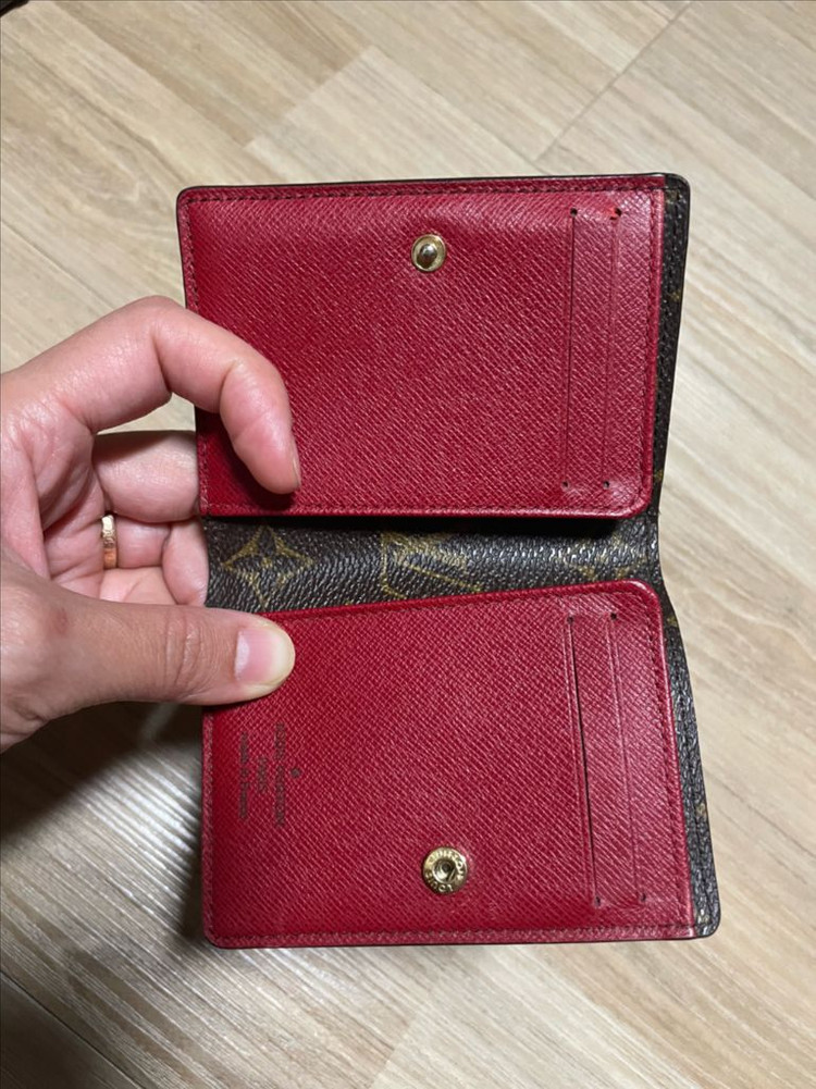 모노그램 반지갑 이미지