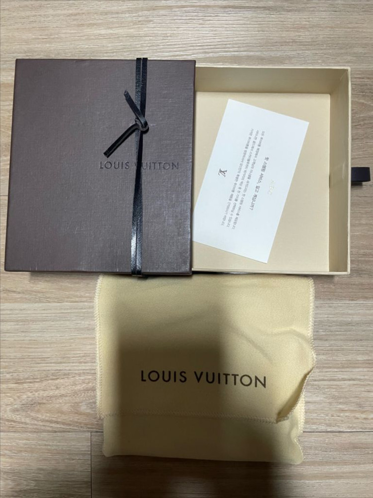 모노그램 머니클립 반지갑 이미지