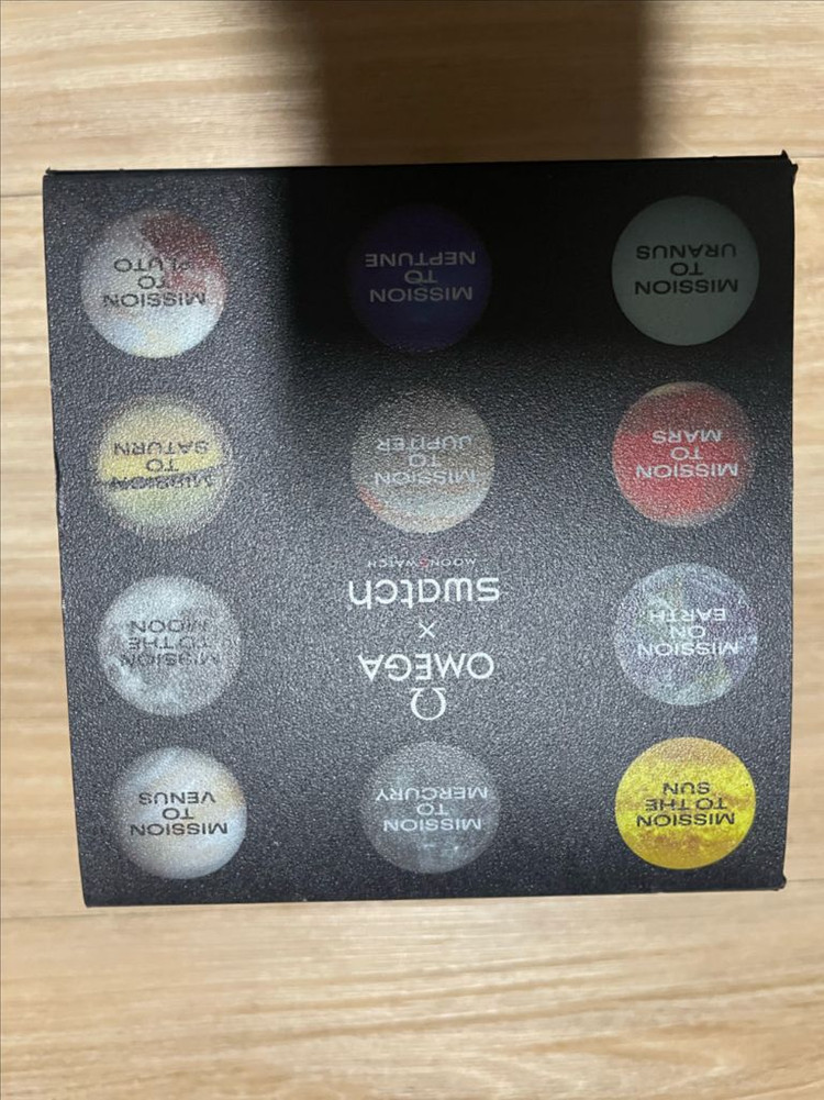 스와치x오메가 문스와치 이미지