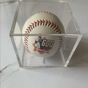 권혁 600경기 출전 기념 야구공 이미지