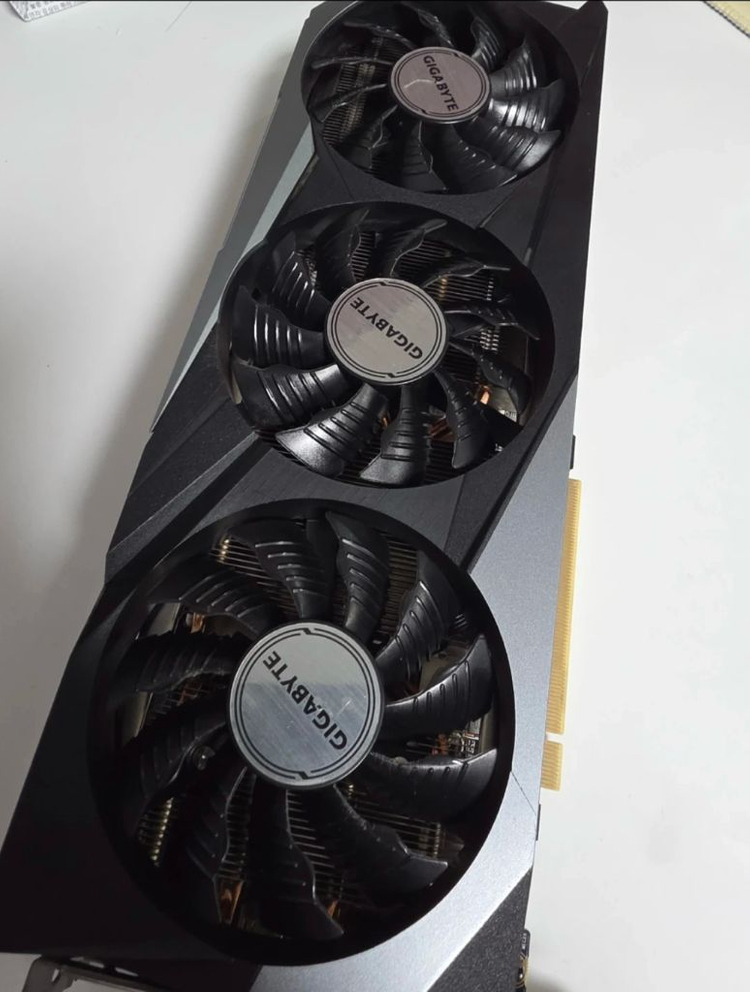 기가바이트 RTX 3070 게이밍 OC 이미지