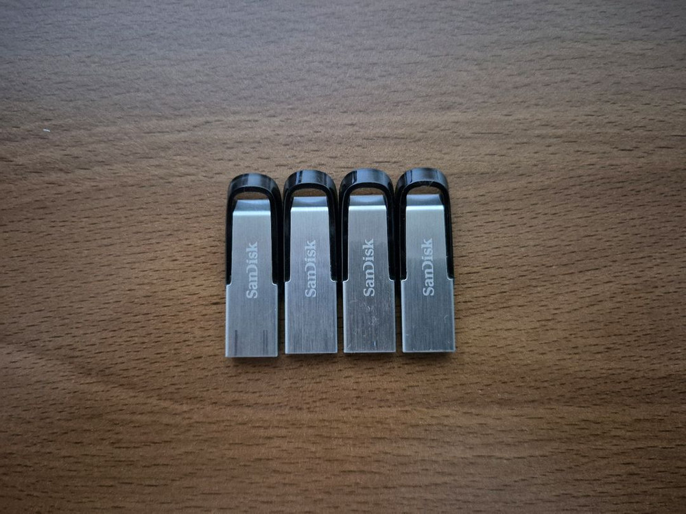 샌디스크 USB 3.0 4개 일괄 판매 합니다 이미지