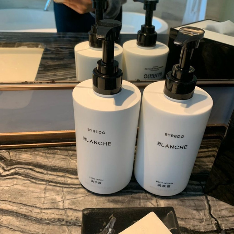 BYREDO 바이레도 블랑쉬 바디로션 이미지