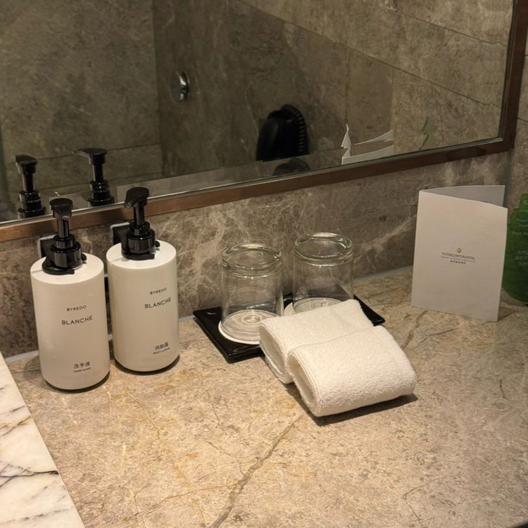 BYREDO 바이레도 블랑쉬 바디로션 이미지