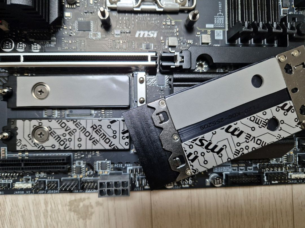 9800x3d + b850m 박격포 wifi 이미지