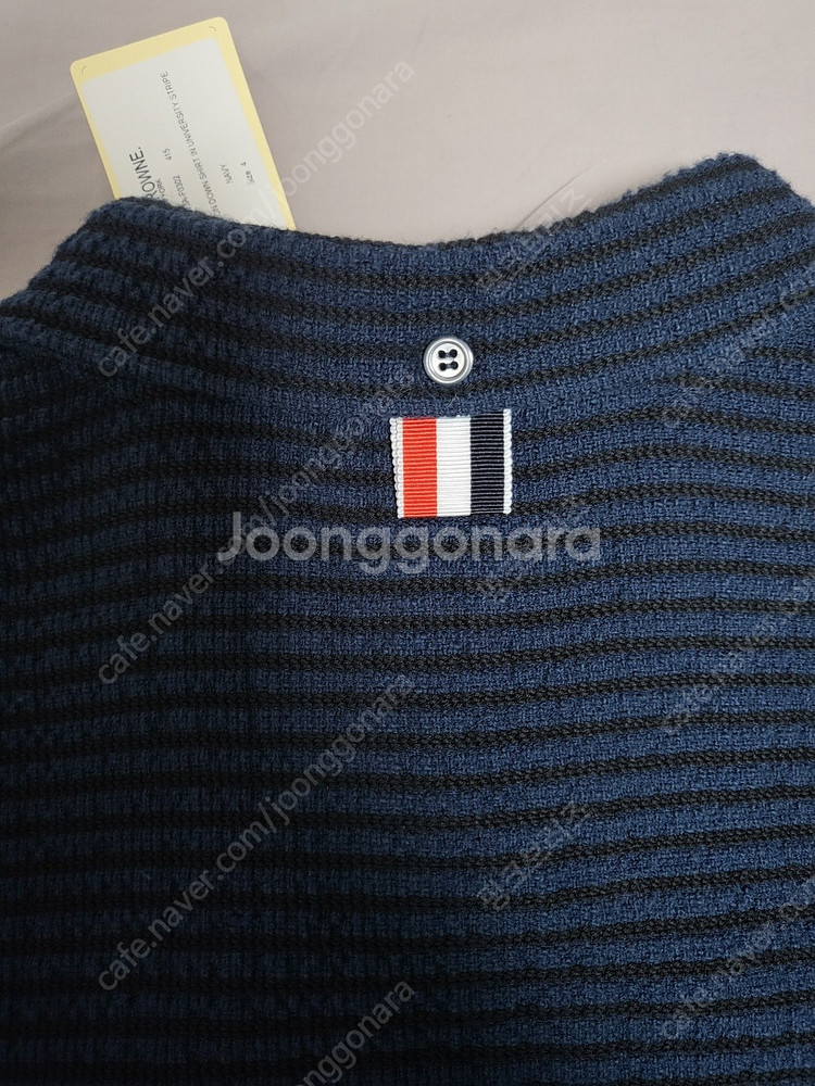 톰브라운 RWB탭 스트라이프 반팔 셔츠 4사이즈 이미지