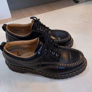 닥터마틴 로웰 로퍼 블랙 290(평소280~285 추천) 이미지